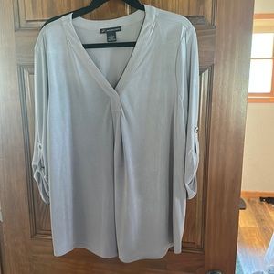 Light lavender 3/4 sleeve top